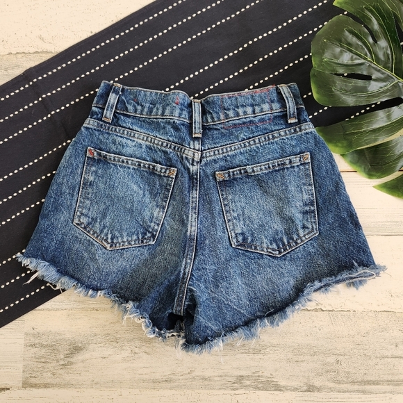 Marine Layer Sasha Denim Shorts Medium Wash Distressed Size 25 - Picture 5 of 8